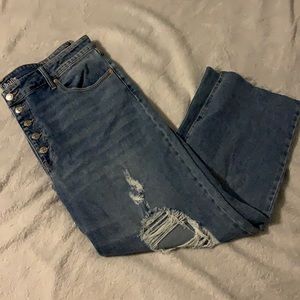 NWOT Plus Size Ankle Length Distressed Jeans!